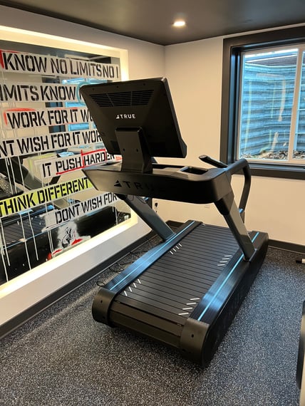 Treadmill with store good cushioning